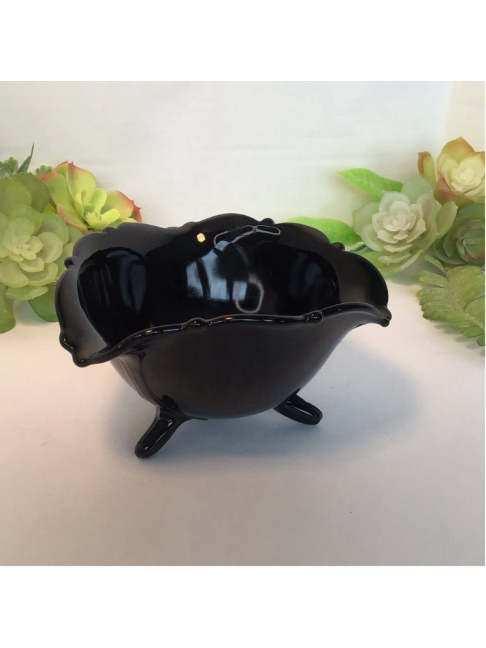 LE Smith Mt Pleasant Amethyst Footed Dish
